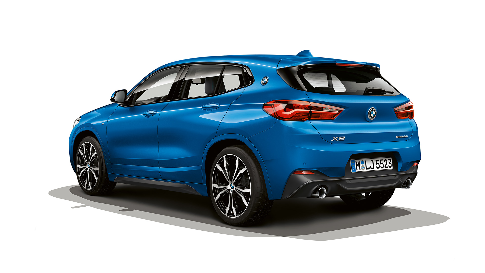 BMW X2 sDrive20i Acabado M Sport 2018 F39 Misano Blau metalizado, vista de tres cuartos lateral